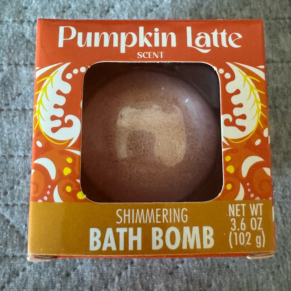 Pumpkin Spice Shimmering Bath Bomb🎃